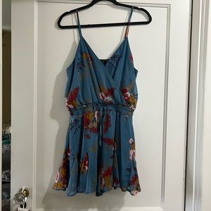 Blue Flower Print Romper (Francesca’s🪷)